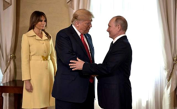 Путін та Трамп зустрічаються віч-на-віч вже всьоме: які відносини між ними зараз