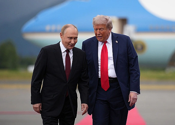 Путін і Трамп зустрілись на Алясці: українці сколихнули мережу мемами (фото)