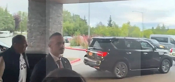 Лавров після прибуття на Аляску вдався до демонстративної провокації: що сталося