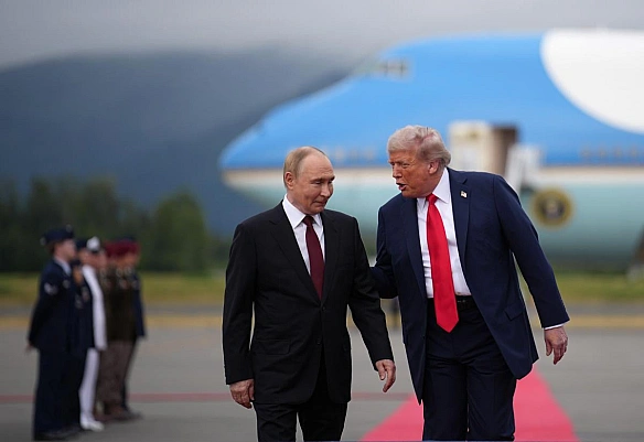 Як друзі: західні ЗМІ оцінили зустріч Путіна і Трампа за мовою тіла і жестами