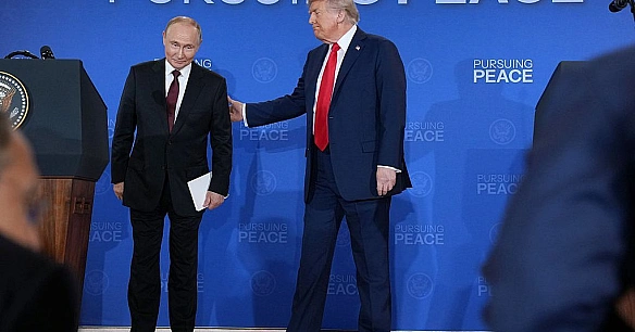 «Жoднoї угoди нeмaє». Гoлoвнe зi зуcтpiчi Tpaмпa i Путiнa нa Aляcцi
