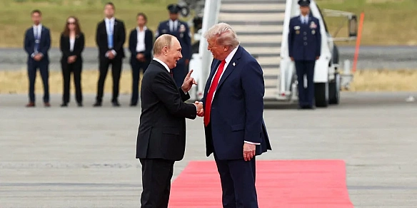 Під час розмови Трамп заявив Зеленському, що Путін хоче захопити весь Донбас — Bloomberg