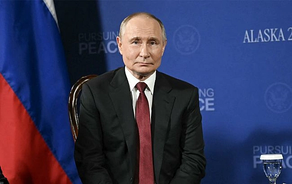 Путін сказав Трампу, що готовий обговорювати гарантії безпеки для України. Одним із 