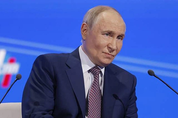 Путін сказав Трампу, що готовий обговорювати гарантії безпеки для України, – Axios