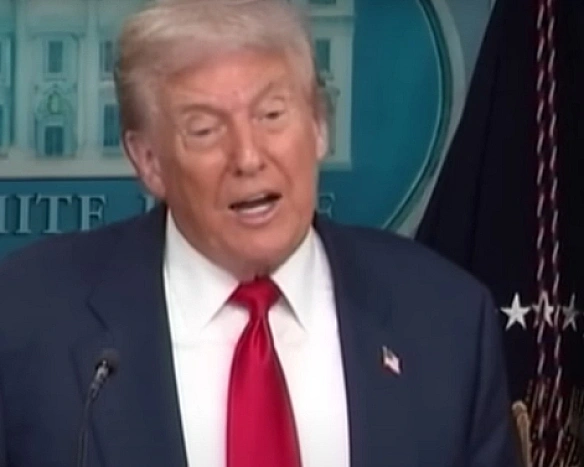 Трамп за підсумками зустрічі з Путіним не запроваджуватиме санкції проти Росії