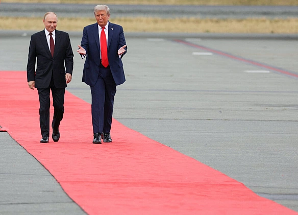 Спільної вечері не буде: Путін і Трамп після саміту в Анкориджі одразу вирушили додому