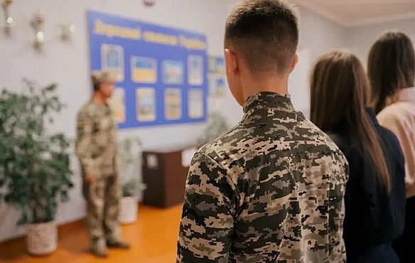 Макети за ціною авто: як держава імітує військову підготовку молоді