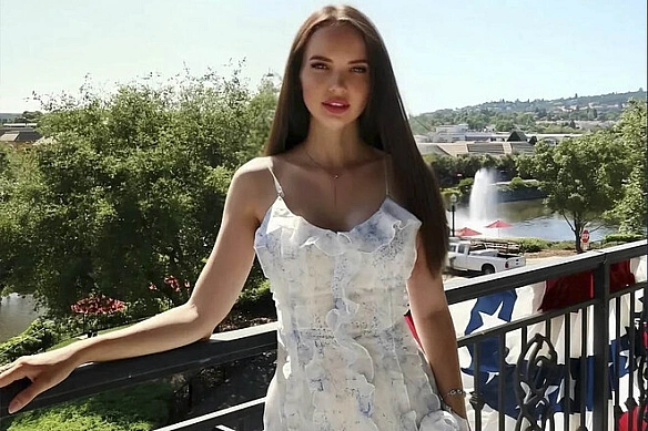 ФОТО. Ведуча Шахтар-TV підкорює Америку своєю красою
