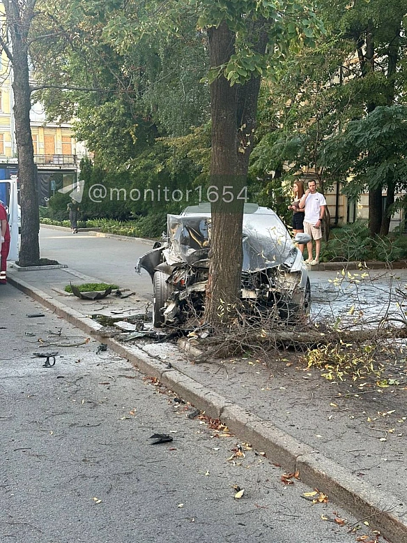 У Харкові внаслідок ДТП травм зазнали двоє чоловіків