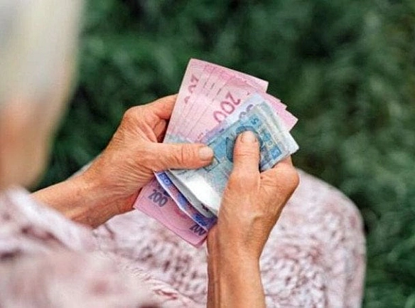 Пенсіонерам виплатять надбавки: хто може отримати майже 1000 гривень