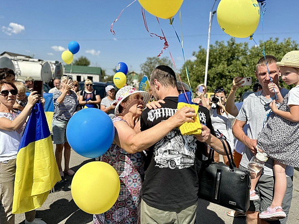 На Одещину повернувся останній захисник Зміїного — як зустріли