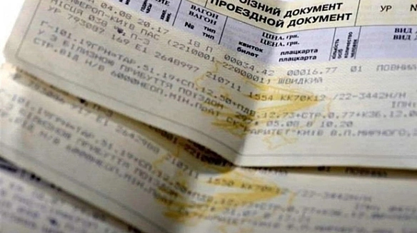 В Днепр из Одессы за 1200 гривен: как работает рынок перекупщиков на железной дороге (эксперимент «Думской»)