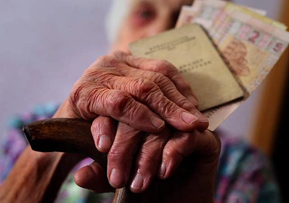 Щоб не залишитися без пенсії: як підтвердити стаж, якщо підприємство ліквідували