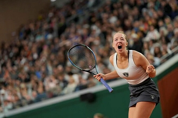 Анастасія Соболєва – Саша Вікері. Дивитись онлайн. LIVE трансляція