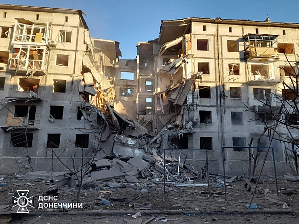 РФ вдарила по будинках у Добропіллі: Є загиблий та поранений. ВІДЕО+ФОТОрепортаж