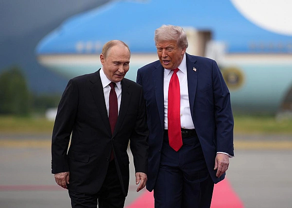 Трамп сказав Путіну, що питання про території мають обговорюватися безпосередньо із Зеленським, - Axios