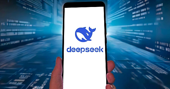 Новий DeepSeek V3.1 з Китаю зіштовхнули з ChatGPT: який ШІ виявився кращим і чому