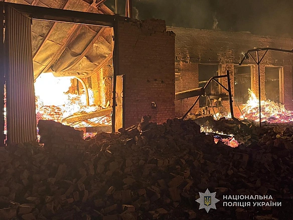 Унаслідок масованої атаки на Охтирку поранено 12 осіб, зокрема двох дітей. ФОТОрепортаж