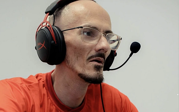 Французький стример, відомий екстремальними челенджами, помер у прямому ефірі