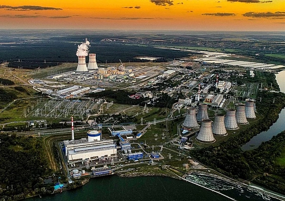 Уперше через атаку дронів у Росії зупинився енергоблок на одній із великих АЕС