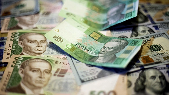До Дня Незалежності: Нацбанк випустив оновлені банкноти (фото)