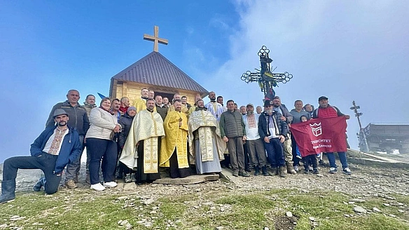 На горі Петрос в Карпатах збудували каплицю