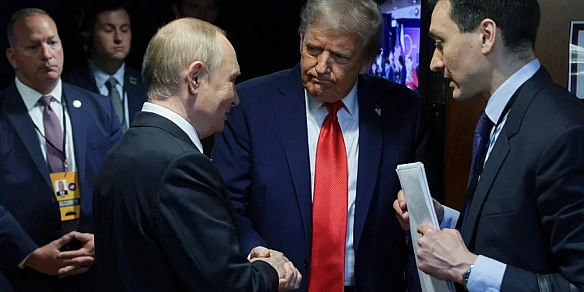 Трамп опублікував фото із зустрічі з Путіним, порівнявши його з історичною світлиною Ніксона і Хрущова