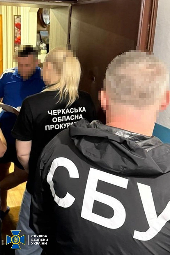 Підробка документів та хабар: двох Черкащан підозрюють у допомозі в ухиленні від мобілізації