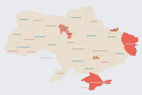 У Києві працює ППО на тлі загрози ворожих дронів