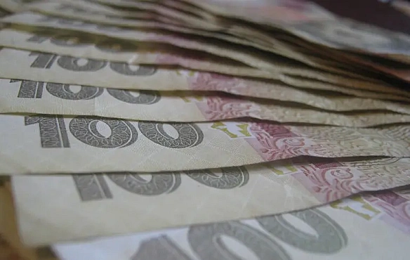 Без права на пенсію: чи можна оформити базову соцдопомогу