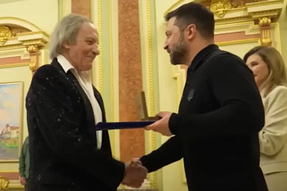Василь Зінкевич – «Національна легенда». Співак зворушив президента промовою на церемонії нагородження