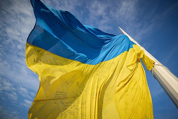 З Днем Державного Прапора України! Красиві привітання і святкові листівки