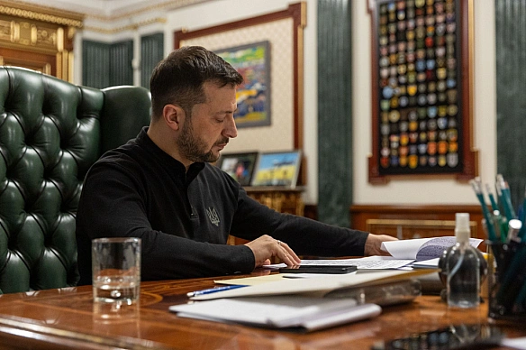 Зеленський запровадив санкції проти людей, які працюють на війну РФ