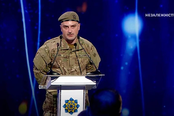 «Національна легенда України». Старший син Василя Зінкевича приїхав привітати батька з фронту