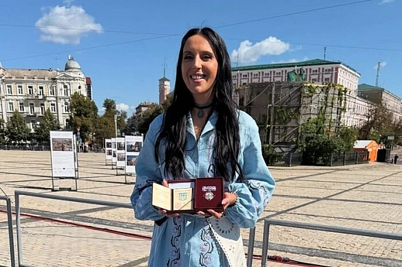 Зеленський нагородив Джамалу орденом княгині Ольги ІІІ ступеня