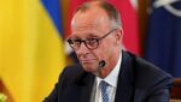 Лавров заявив, що росія визнає Зеленського главою України, проте з “нюансом” для зустрічі з путіним