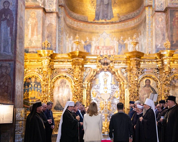 Україна не сама: Зеленський про єдність, війну і шлях до миру