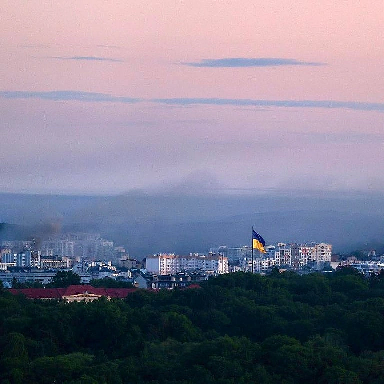 Садовий щемливо привітав українців з Днем Незалежності