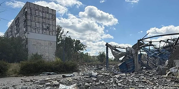 Росіяни скинули п’ять авіабомб на Костянтинівку, постраждали четверо людей