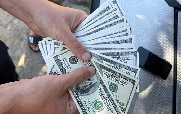 На Одещині правоохоронець продавав футбольні тури ухилянтам