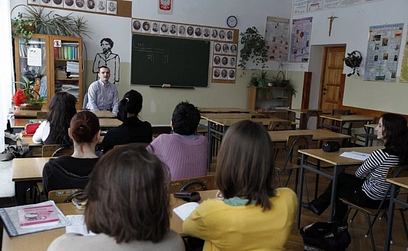 Третина учнів залишають школи: чому Польща втрачає українських старшокласників