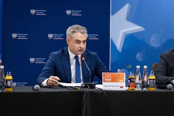 Скандал у Польщі: Навроцького звинуватили у підтримці РФ — що почули в відповідь