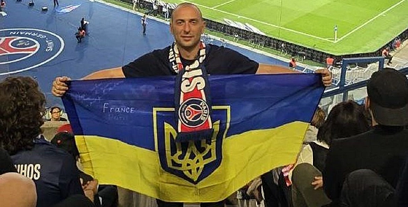 На матчі ПСЖ вигнали військового за український прапор: Забарний в заявці, а вони ніби вперше чують про нашу країну