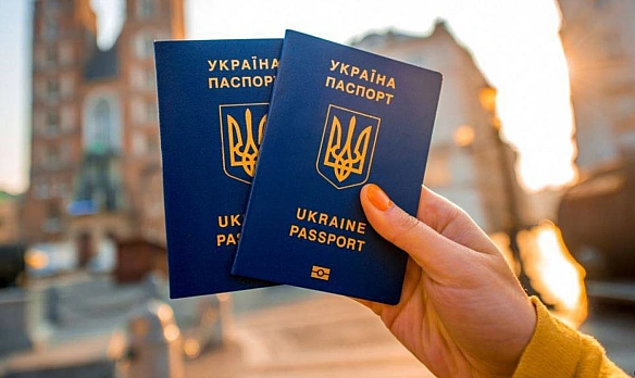 Кабмін поставив крапку у питанні виїзду за кордон чоловіків: що вирішили