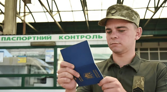 Дозвіл на виїзд молоді за кордон точно не призведе до відтоку чоловіків із країни, - слуга народу Веніславський