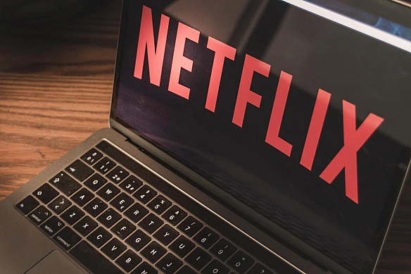 Netflix назвав дату виходу серіалу Чудовисько: Історія Еда Ґіна
