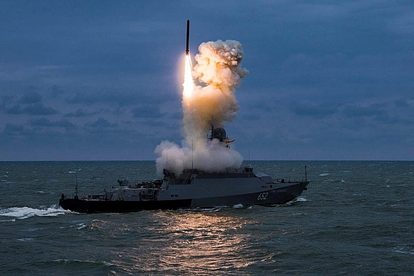 ГУР: в Азовському морі знищено російський ракетний корабель Буян-М, який є носієм Калібрів (відео) (Відео)