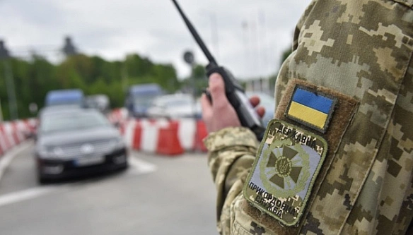 Виїзд чоловіків 18-22 років за кордон: відповіді на головні питання
