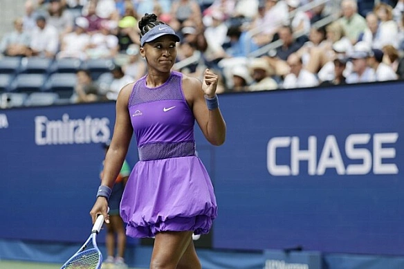 ВІДЕО. З новою лабубу. Осака вперше за 4 роки вийшла до 3-го раунду US Open