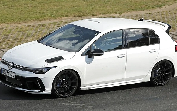 Volkswagen готує найпотужніший Golf R з мотором від Audi RS3